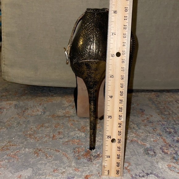 Black and Gold Platform Stilettos - Picture 7 of 8